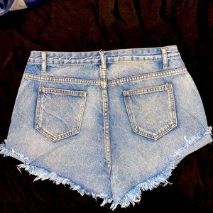 Bleached Wash Raw Hem Ripped Denim Shorts